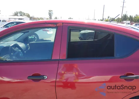 2017 Nissan Versa 1.6 S+ из США, поврежденный, VIN 3N1CN7AP6HL807871